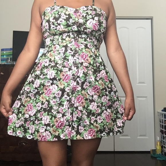 Floral Spaghetti Strap Dress - Picture 5 of 5